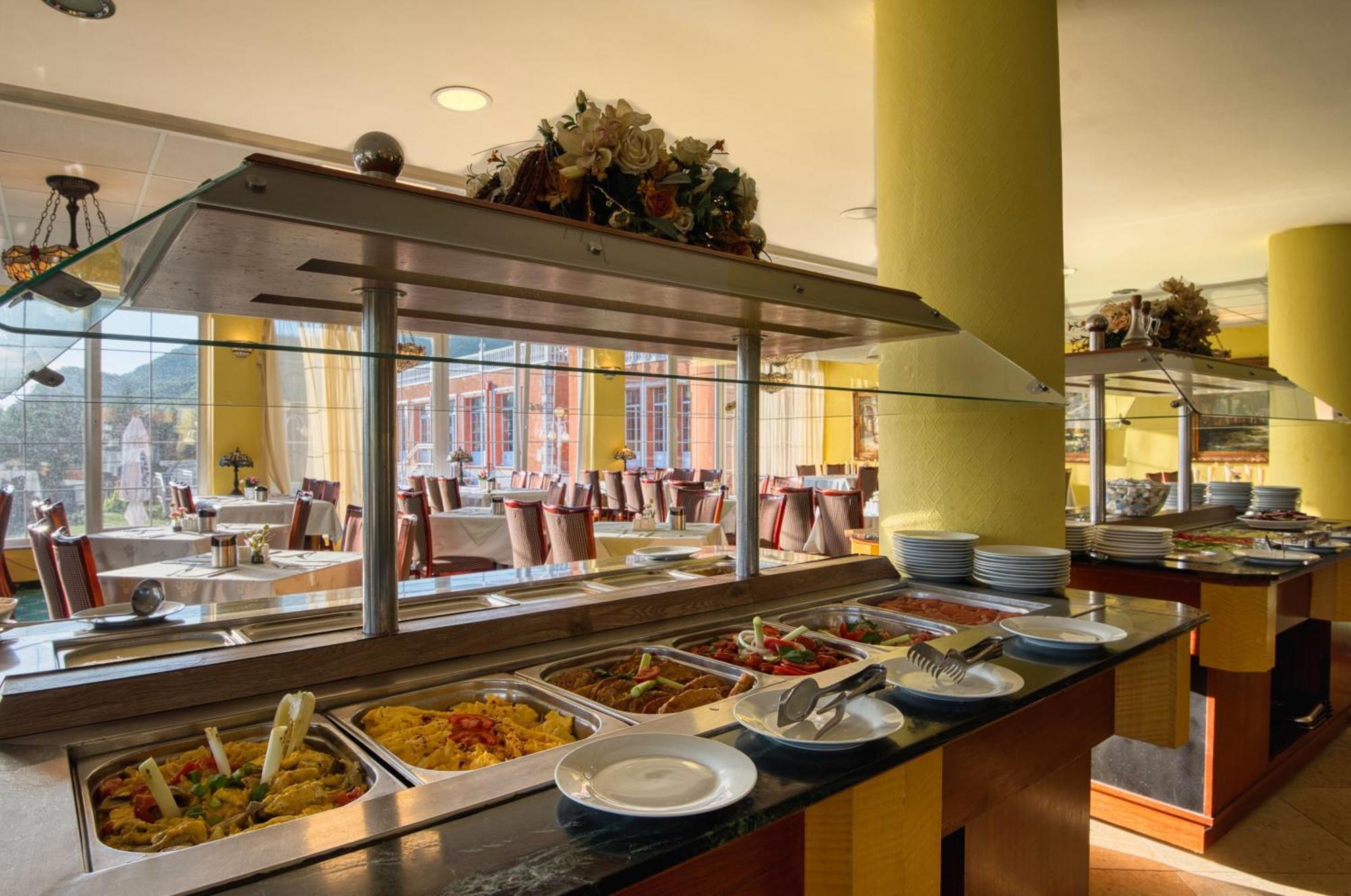 Hotel Bellevue Эстергом Экстерьер фото
